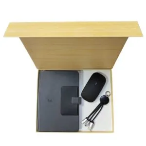 Adreno Eco Set features environmentally responsible stationery crafted from sustainable materials, suited for green branding and corporate gifts.