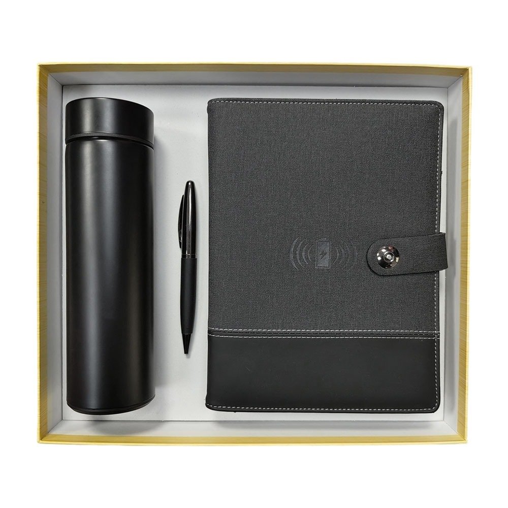 Madlock White Set elegant white corporate gift set with notebook, pen and flask, ideal for personalised company branding in Dubai and the UAE.